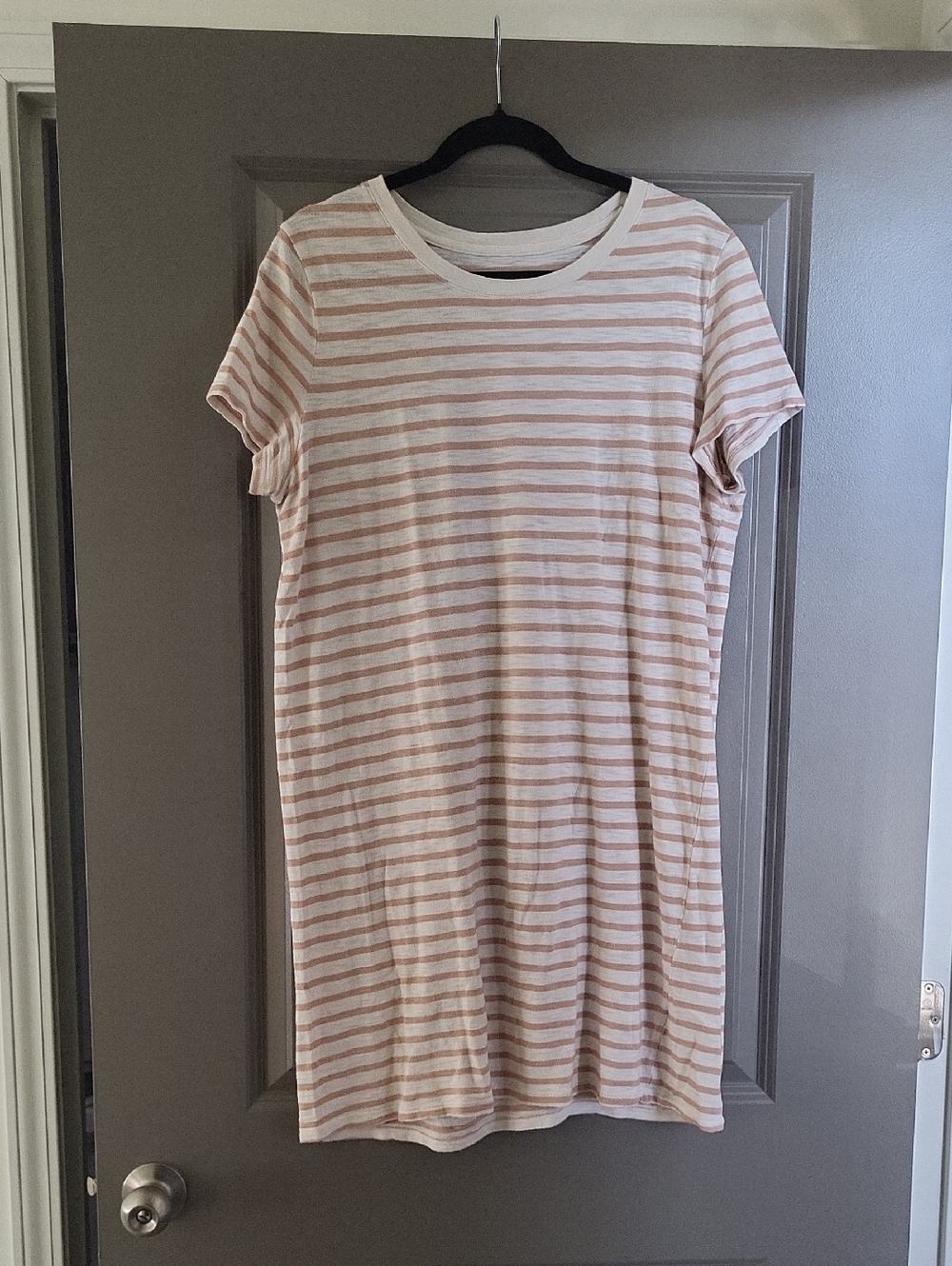 Universal Thread Striped Short Sleeve Tee in Pink and Cream